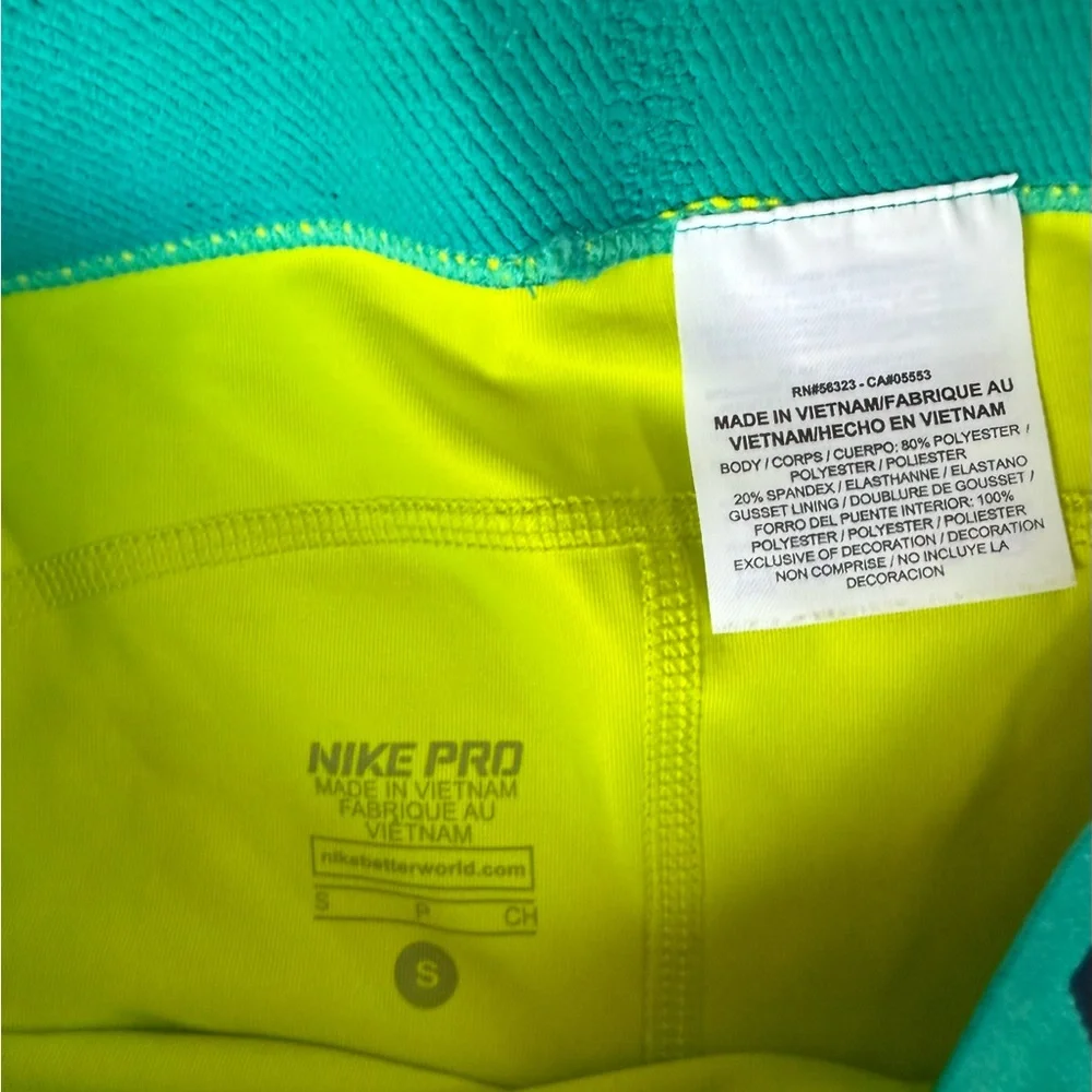 2 pair of Nike pros size small pink, lime green lot NWT - Picture 3 of 3